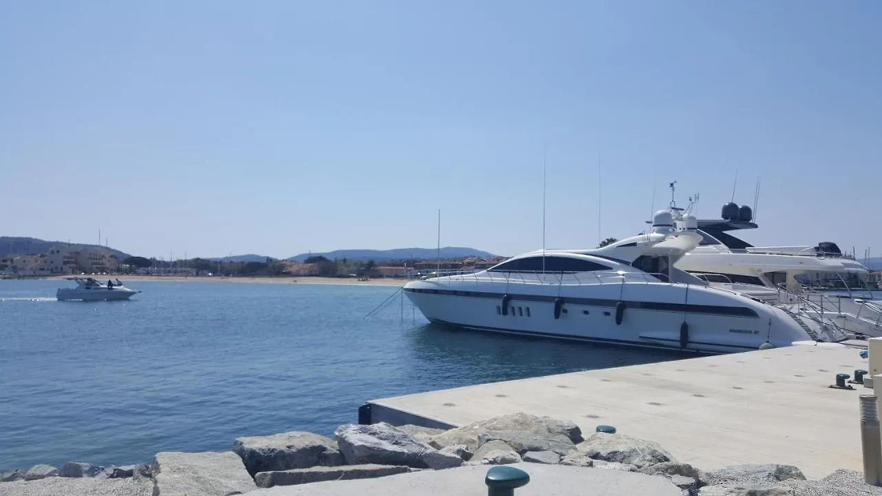 Apartament Les Pieds Dans L'Eau Grimaud Francja