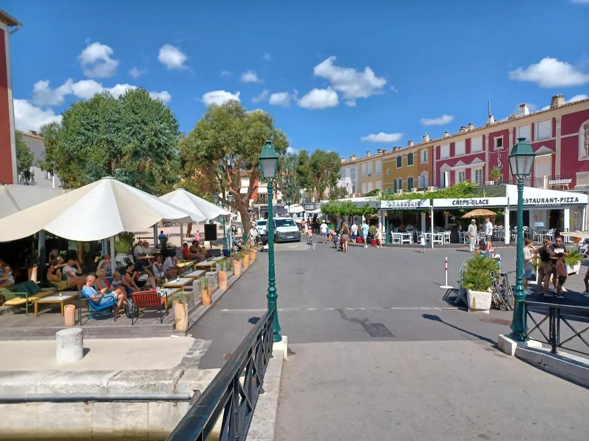 Apartament Les Pieds Dans L'Eau Grimaud 0*,