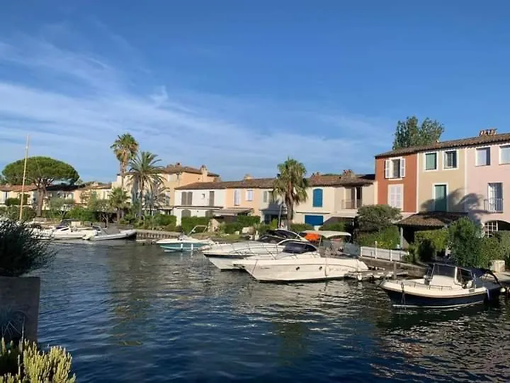 Apartament Les Pieds Dans L'Eau Grimaud